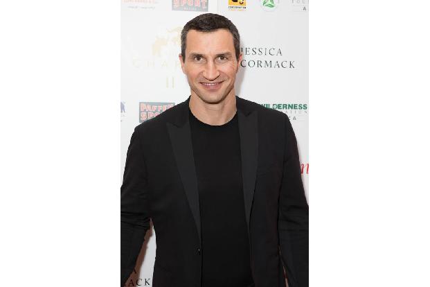...Wladimir Klitschko indes wird ja nicht umsonst Dr. Eisenfaust genannt. Weltmeisterlich zeigt er sich im Ring und an der U...