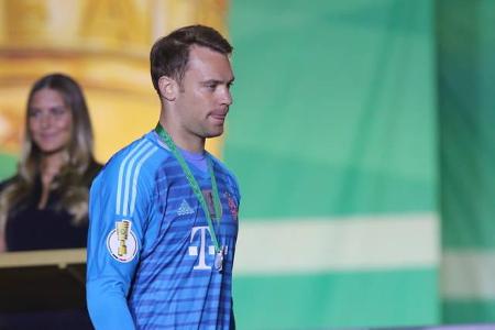 ...Manuel Neuer. 
