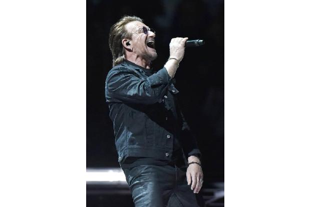 ...Bono mit seiner Band U2. Der Ire gilt ohnehin schon seit Jahren als Aktivist. Bono setzt sich mit seiner Hilforganisation...
