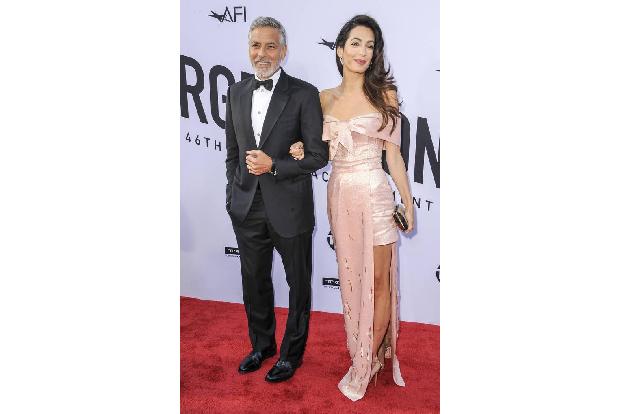 ...Mitstreiter: Auch George Clooney (hier mit seiner Frau Amal) ist Gründungsmitglied und Präsident, außerdem zählen unter a...