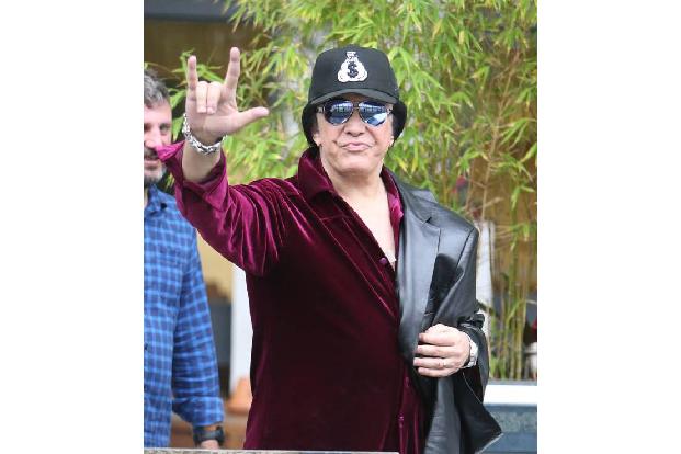 ...hatte Gene Simmons, der 2008 behauptete, jemand erpresse ihn wegen eines Sexvideos. Das Material wurde wenig später gelea...