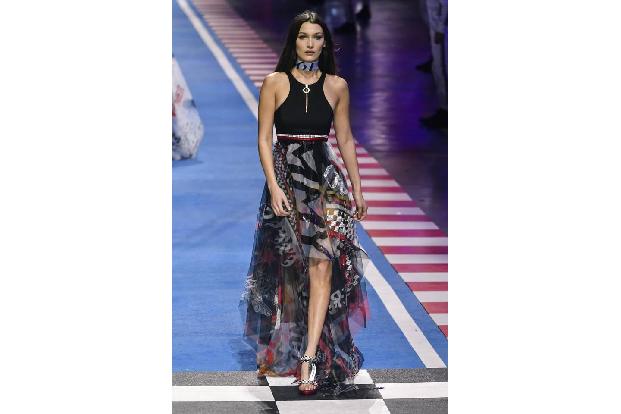 Supermodel Bella Hadid hatte ein vergleichsweise kleines Problem mit ihrem Aussehen. Es betraf ihre Augenbrauen, wie sie der...