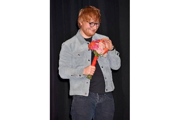 ...Ed Sheeran, der sich in seinem Körper ebenfalls nicht sonderlich wohl gefühlt hatte, bevor er abspeckte. Der Verzicht auf...
