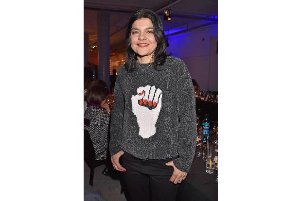 ...des Iconista Award 2018 trug 90er-Ikone Jasmin Tabatabai auf ihrem Pullover - sie hat schon im Kultfilm 'Bandits' bewiese...