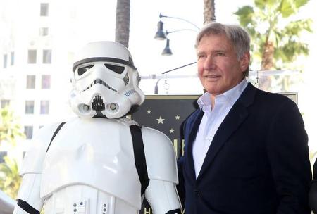 ...um in einer emotionalen Rede an Carrie Fisher (†60) zu erinnern, die Ende Dezember 2016 überraschend gestorben war. Über ...