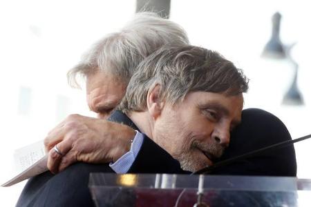 ...Harrison Ford bekam Mark Hamill vor Jahren übrigens den wichtigsten Ratschlag seiner Karriere: 