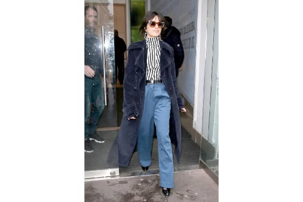 ...für warme Tage: der Layer-Look. Mehrere Lagen miteinander zu kombinieren, geht mit einer Bluse super leicht. Sie können e...