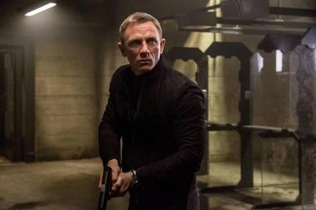 ...vier Mal schlüpfte er in die Rolle des charmanten Geheimagenten. 2015 wollte er eigentlich mit 'Spectre' seinen letzten B...