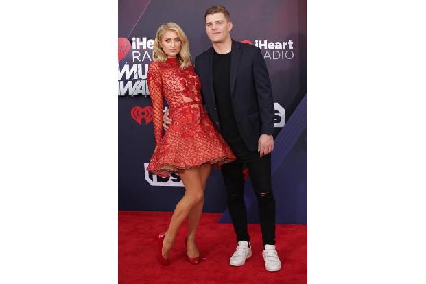 Wenn in L.A. zu einer Preisverleihung geladen wird, ist sie in jedem Fall mit dabei: Showbiz-Altmeisterin Paris Hilton! Gut,... Wenn in L.A. zu einer Preisverleihung geladen wird, ist sie in jedem Fall mit dabei: Showbiz-Altmeisterin Paris Hilton! Gut,...