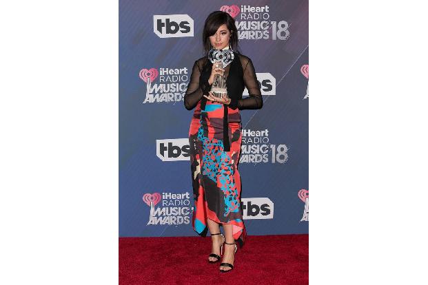 ...braucht, ist Camila Cabello. Mit ihren 21 Jahren mag sie wie ein Frischling wirken, allerdings ist sie auf dem besten Weg...