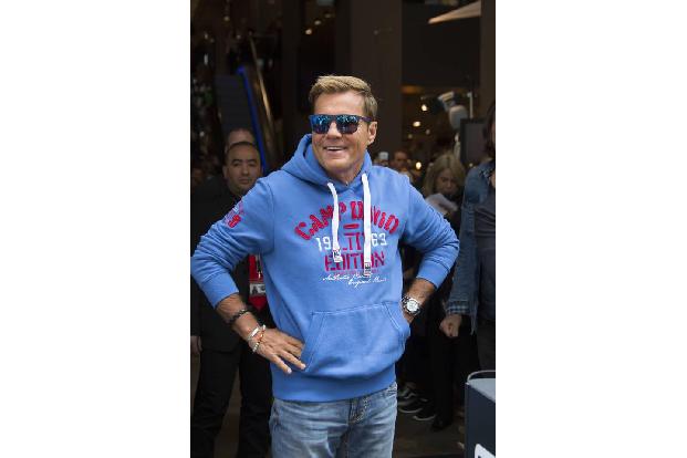 ...hat sie sich dafür wahrscheinlich nicht bei ihrem Ex Dieter Bohlen. Obwohl der schon einige Erfahrungen mit Memoiren hat,...