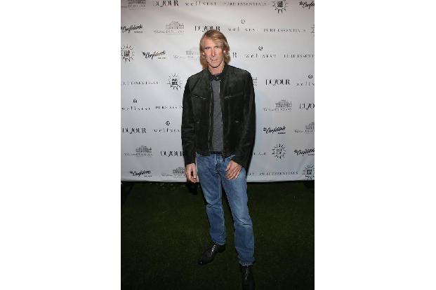...Michael Bay - selbst wenn der Regisseur und Produzent das Geld nicht dringend braucht, schließlich ist er steinreich. Ums...
