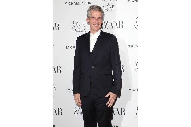...Peter Capaldi erscheinen, schließlich stand er jahrelang mit seiner Kollegin für die Hitshow 'Doctor Who' vor der Kamera....