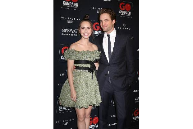...eine wichtige Aufgabe: Gemeinsam mit ihrem Hollywood-Kollegen Robert Pattinson führte sie durch das Event, auf dem im Nam...