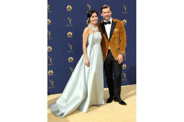…1998 sind Nikolaj Coster-Waldau und seine Frau Nukaaka, ehemalige Miss Grönland, glücklich miteinander verheiratet. Gemeins...
