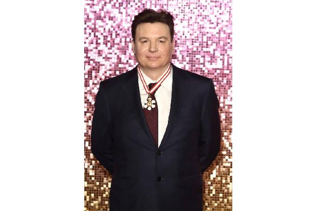 ...Mike Myers, der als Chef der Lizenzgesellschaft BMI zu sehen ist. Amüsant ist die Besetzung vor allem aufgrund der promin...
