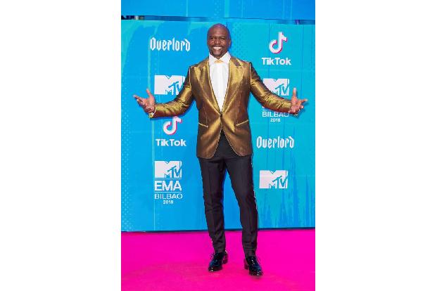 Für das ältere Semester stellte sich US-Star Terry Crews auf den Red Carpet. Der 50-Jährige steht ganz offensichtlich auf kn...