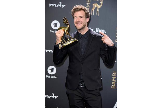 ...Luke Mockridge, dessen Vater Bill jahrelang als Erich Schiller die Serie mitprägte, war indes zu Scherzen aufgelegt: 