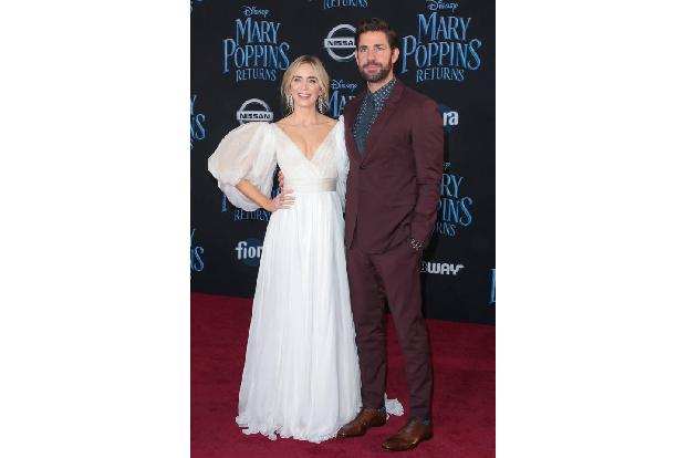 ...ihren Ehemann John Krasinski mitgebracht. Im Gegensatz zu 'A Quiet Place' dürfte 'Mary Poppins Returns' auch ein Film sei...