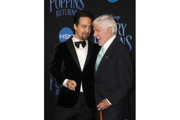 ...Lin-Manuel Miranda, dem Schöpfer des Hitmusicals 'Hamilton', der auch im Film trällert. Auch Dick van Dyke hat eine Gastr...