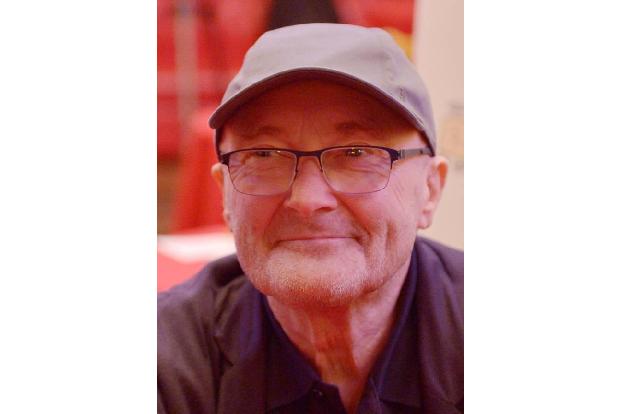 ..Phil Collins als Solostar bereits 2005 seine vielsagend getaufte 'First Farewell Tour' absolviert hatte, ging er zwei Jahr...