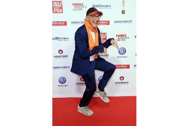 ...Otto Waalkes ließ es sich natürlich nicht nehmen, vor den Paparazzi Schabernack zu treiben. Otto bleibt eben Otto - auch ...