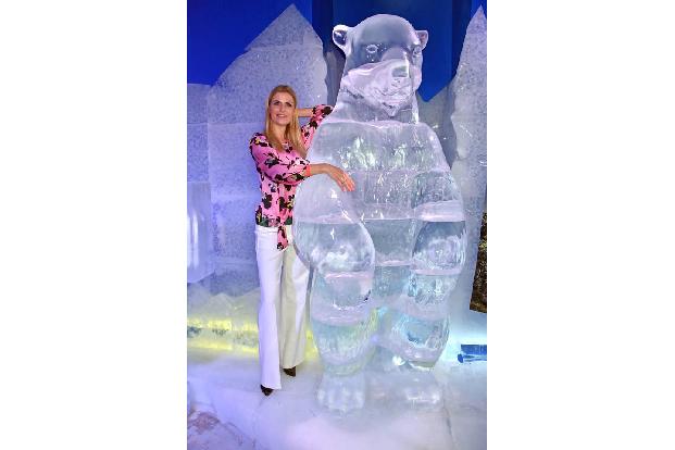 Das Angiyok ist eine frostige Erlebniswelt, die mit riesigen Eis-Skulpturen auftrumpfen kann. Fernsehmoderatorin Tanja Bülte...