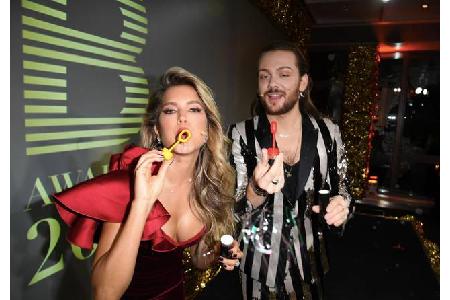 Zum zweiten Mal führten Sylvie Meis und ihr Kollege Riccardo Simonetti durch den bunten Abend. Sylvie bestach dabei in einem... Zum zweiten Mal führten Sylvie Meis und ihr Kollege Riccardo Simonetti durch den bunten Abend. Sylvie bestach dabei in einem...