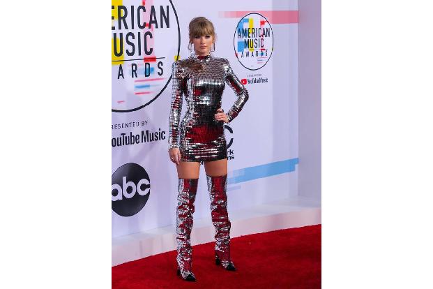 ...Bemerkung auf Twitter, um Politik zu machen. Taylor Swift hatte lange geschwiegen, bis sie sich schließlich dazu durchran...