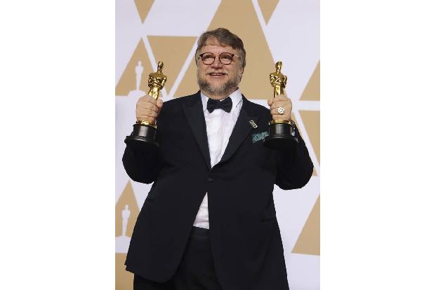 ...Guillermo del Toro mit 'Shape of Water - Das Flüstern des Wassers'. Die Idee zu dem Stoff soll aber aus Paul Zindels 'Let...