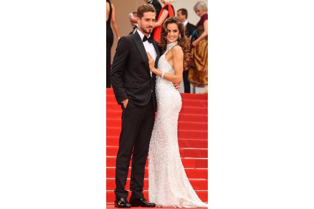 Ein internationales Traumpaar sind das Victoria's-Secret-Model Izabel Goulart und Kevin Trapp, Torhüter beim französchen Top... Ein internationales Traumpaar sind das Victoria's-Secret-Model Izabel Goulart und Kevin Trapp, Torhüter beim französchen Top...