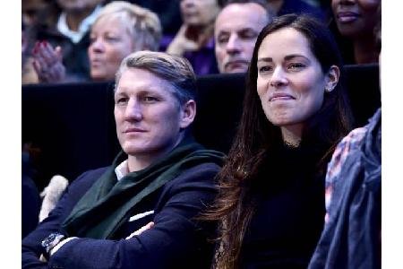 ...Bastian Schweinsteiger kann sich derweil über Siege und Niederlagen mit seiner Frau, der serbischen Tennisspielerin Ana I...