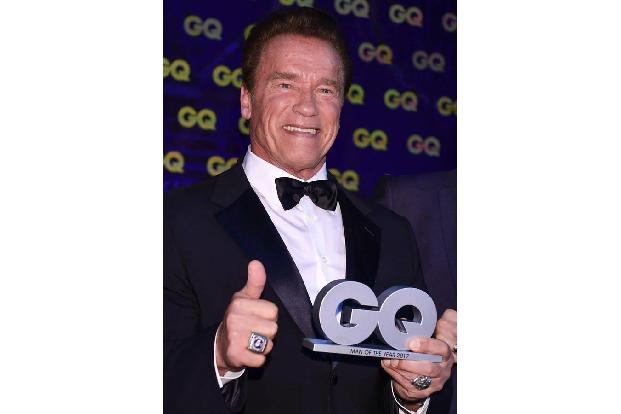 ...dass er 2017 bei der 'GQ Men of the Year'-Show in Berlin als 'Legend of the Century' ausgezeichnet wurde. Arnold Schwarze...