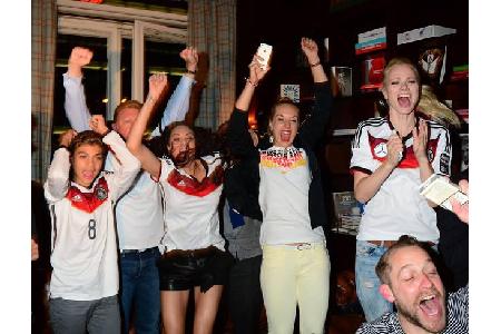 ...ermöglichten dem Jungen immer wieder coole Momente im Rampenlicht - wie hier beim Finale der Fußballweltmeisterschaft 201...