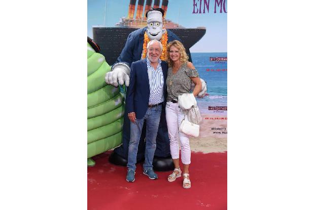 ...Dieter Hallervorden seine Freundin Christiane Zander. Der TV-Liebling und die Drehbuchautorin sind trotz 34 Jahren Alters...