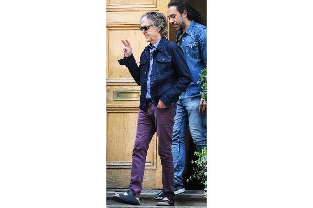 Die Musiklegende Paul McCartney lud am Montag [23. Juli] nach London: In den legendären Abbey Road Studios, dem Hit-Wohnzimm...
