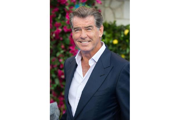 ...werden wir in ihren jungen Jahren kennenlernen. Pierce Brosnan - der übrigens beim Dreh von Teil eins panische Angst vorm...
