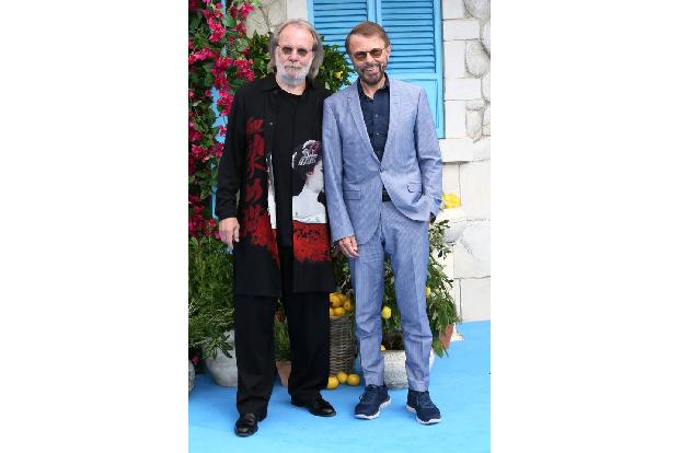 ...Benny Andersson und Björn Ulvaeus nicht fehlen. Die ABBA-Legenden waren bester Laune auf dem blauen Teppich - dazu besteh...