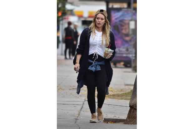 ...mehr Mühe hatte sich da Hilary Duff für das frisch angebrochene Jahr gemacht. Innovativ war das aber auch nicht wirklich ...