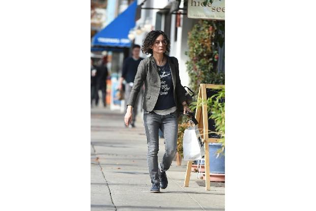 ...modemäßig nicht so richtig aus den Puschen kommen. Serienstar Sara Gilbert hatte sich nicht wirklich ins Zeug gelegt und ...