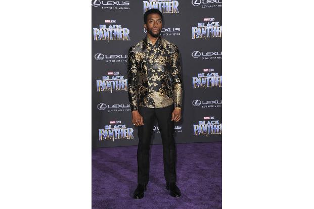 ...'Black Panther' verzichteten aber auch mal die Herren auf ihre üblichen Anzüge und zeigten Mut zur Farbe und zum Muster. ...