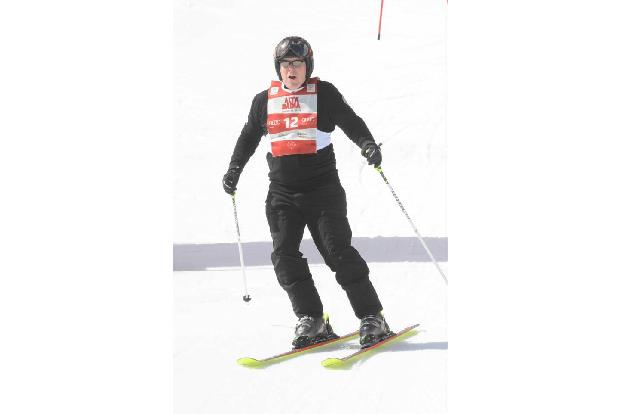 ...der Skipiste eine gute Figur zu machen ist für Fürst Albert von Monaco kein Problem - er fährt seit Jahren Ski. Ganze 450...