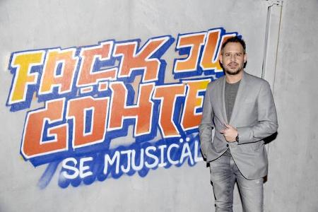 Moritz Bleibtreu ließ es sich am Wochenende nicht nehmen, die Premiere von 'Fack ju Göhte – se Mjusicäl' zu besuchen. In Mün... Moritz Bleibtreu ließ es sich am Wochenende nicht nehmen, die Premiere von 'Fack ju Göhte – se Mjusicäl' zu besuchen. In Mün...