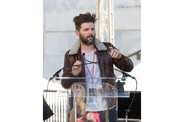 ...sich für ihr Geschlecht aussprachen, auch Männer wie Adam Scott fanden starke Worte auf der Bühne in Los Angeles. Promis...