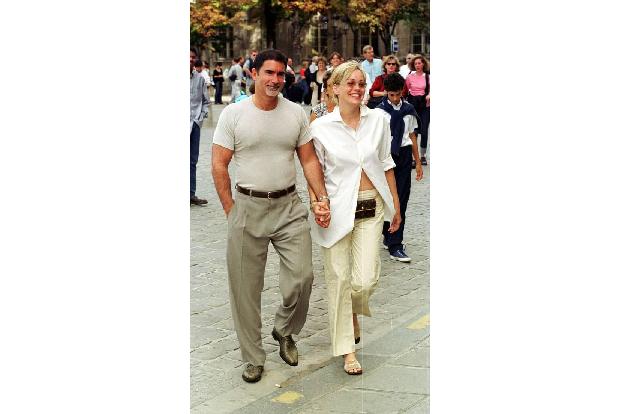 ...Phil Bronstein war die Schauspielerin ebenfalls verheiratet. Mit dem Journalisten adoptierte sie sogar Sohn Roan. 2004 wu...