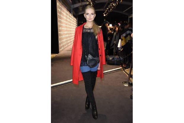 ...natürlich auch Model Anna Hiltrop nicht auslässt, versteht sich irgendwie von selbst. Auf der Berlin Fashion Week muss ma...