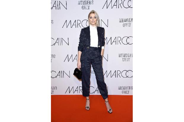 ...Lena Gercke fiel die Wahl auf einen stylischen Hosenanzug - der ihr zweifellos gut stand. Modisch war der Abend also rund...