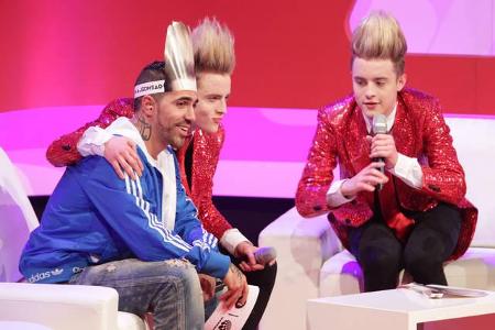 ...voll in den Promi-Zirkus ein. Dieses Bild zeigt ihn 2011 als Moderator des RTL2-Musikspektakels The Dome. Damals war das ...