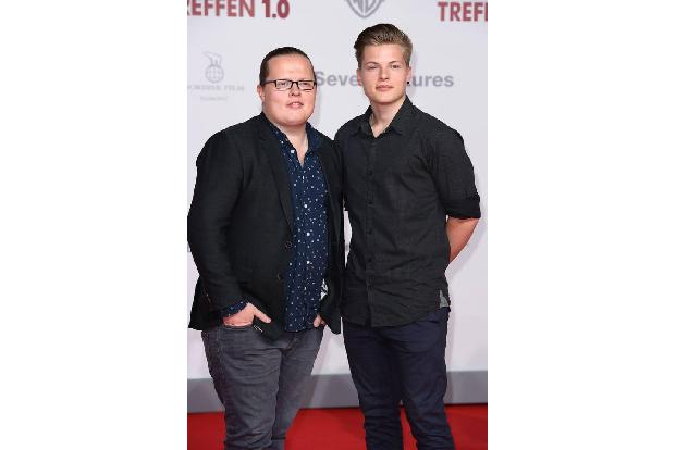 Angelo Kelly beehrte mit seinem ältesten Sohn Gabriel Jerome die Veranstaltung. Beim Thema Klassentreffen können beide nicht...