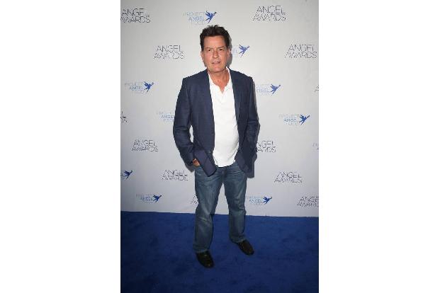 Dass Charlie Sheen einmal seinen 53. Geburtstag wird feiern können, hätte vor wenigen Jahren wohl niemand gedacht, hat der S... Dass Charlie Sheen einmal seinen 53. Geburtstag wird feiern können, hätte vor wenigen Jahren wohl niemand gedacht, hat der S...